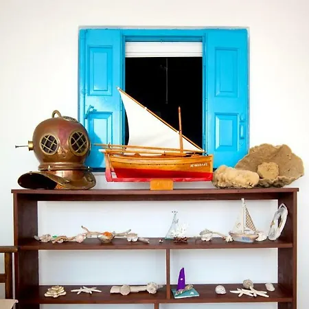 Manolakis Pizanias * Emborios