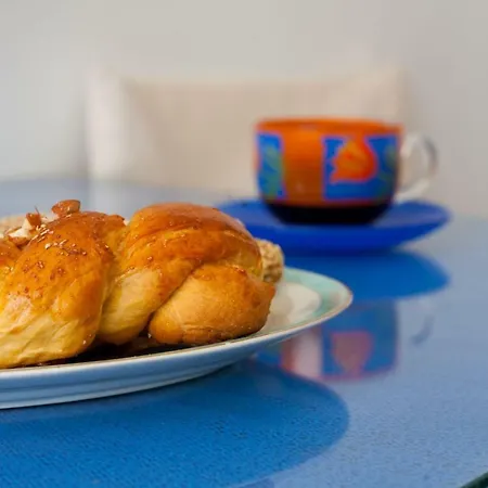 Manolakis Pizanias * Emborios