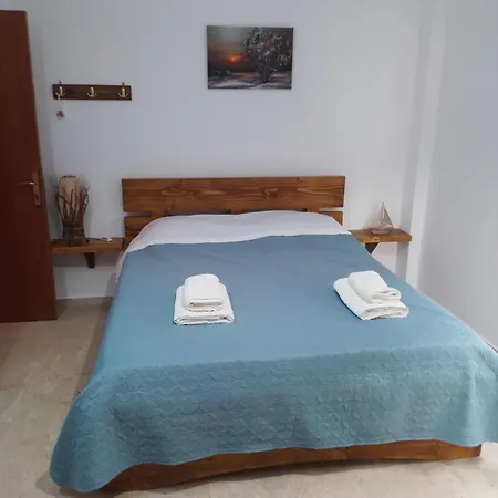 Manolakis Pizanias Apartment *