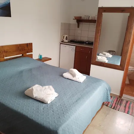 Apartment Manolakis Pizanias Emborios