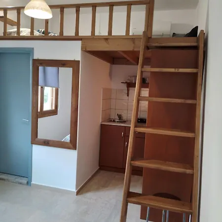 Manolakis Pizanias * Emborios