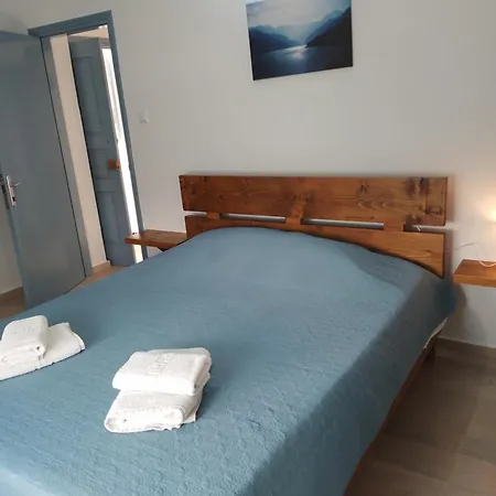 Manolakis Pizanias Apartment