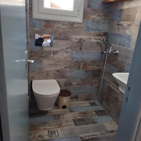 Manolakis Pizanias Apartamento *