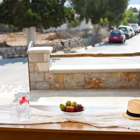 Manolakis Pizanias Emborios