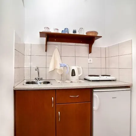 Manolakis Pizanias Apartamento