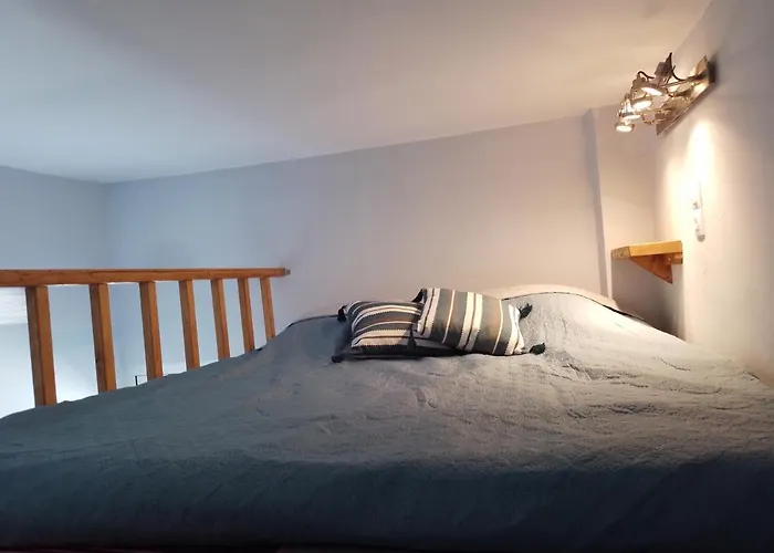 Manolakis Pizanias Apartman Emboriósz