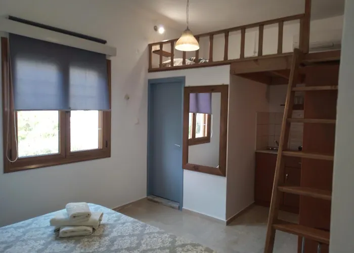 Manolakis Pizanias Emboriósz