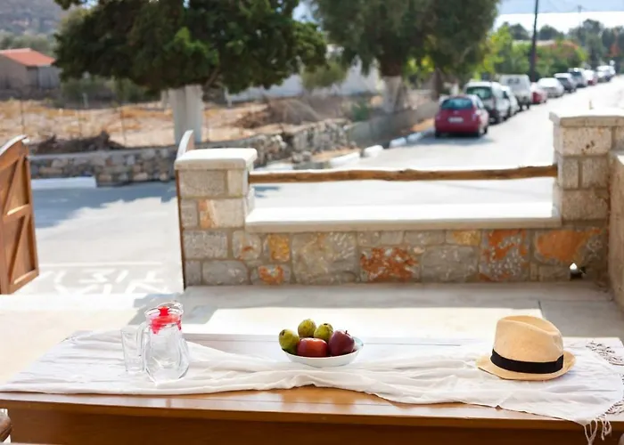 Manolakis Pizanias Emboriósz